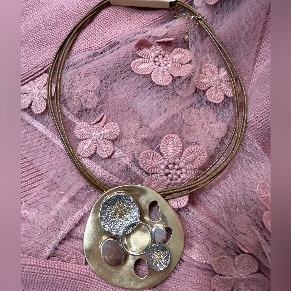 ShopEvelynne Gold Necklace with Artistic Pendant